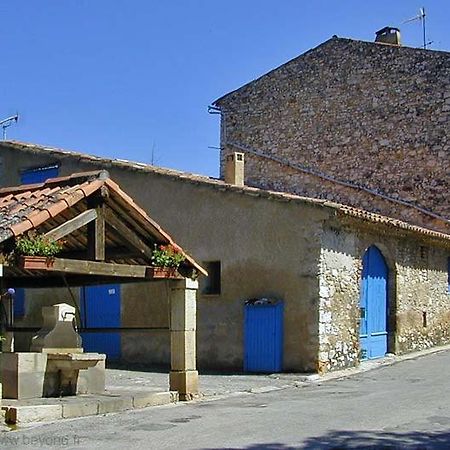 Maison De Village Centre Quinson Exterior photo